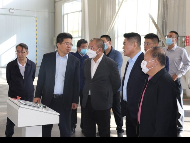 云南省农垦局余繁一行莅临甘肃农垦普安康药业考察交流